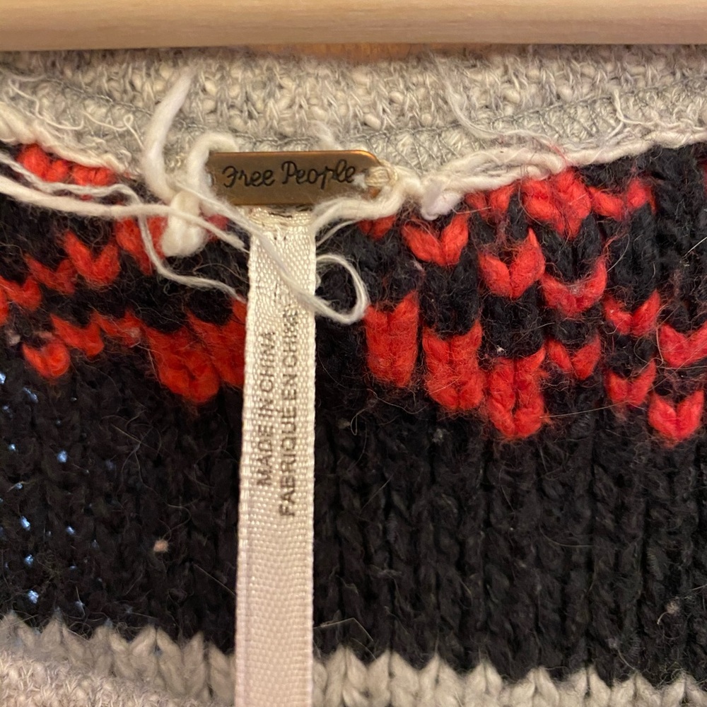 Free People Sweater - Picture 4 of 8